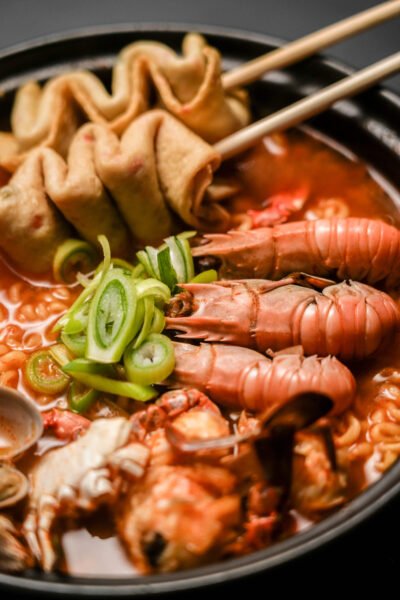 새우와 어묵이 들어간 라면